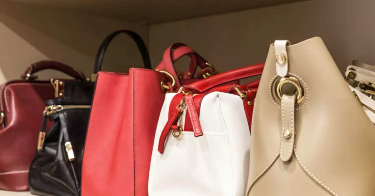 How to Store Handbags: Do's and Don'ts & Storage Options